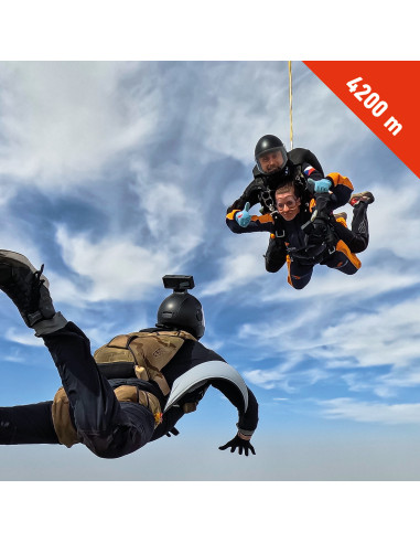 Tandem parachute Jump from 4200 meters + video & photos